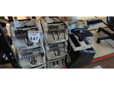 LOTE 147 - 01 MICROSCÓPIO INCOMPLETO, 02 ESTABILIZADORES, 01 MÁQUINA DE CONTAR MOEDAS E 06 MÁQUINAS DE CONTAR CÉDULAS. (NO ESTADO) ATENÇÃO! FAZER A VISITAÇÃO ANTES DE ARREMATAR, NÃO SABEMOS SE FUNCIONA, LEILÃO NÃO TEM GARANTIA E NEM DEVOLUÇÃO, SUJEITO A POSSÍVEIS AVARIAS VISÍVEIS/OCULTAS E/OU AUSÊNCIA DE COMPONENTES.
