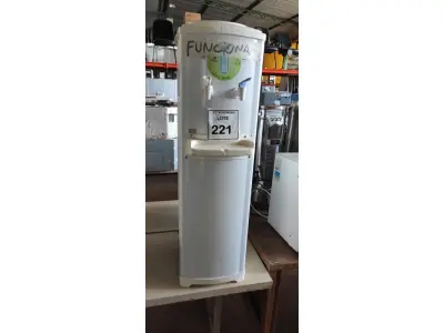 LOTE 221 - 01 BEBEDOURO PARA GARRAFÃO 220V. (NO ESTADO) ATENÇÃO! FAZER A VISITAÇÃO ANTES DE ARREMATAR, NÃO SABEMOS SE FUNCIONA, LEILÃO NÃO TEM GARANTIA E NEM DEVOLUÇÃO, SUJEITO A POSSÍVEIS AVARIAS VISÍVEIS/OCULTAS E/OU AUSÊNCIA DE COMPONENTES.