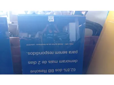 LOTE 378 - 05 PAINÉIS DE VIDRO NA COR AZUL DE 1,32X1,19. (NO ESTADO) ATENÇÃO! FAZER A VISITAÇÃO ANTES DE ARREMATAR, NÃO SABEMOS SE FUNCIONA, LEILÃO NÃO TEM GARANTIA E NEM DEVOLUÇÃO, SUJEITO A POSSÍVEIS AVARIAS VISÍVEIS/OCULTAS E/OU AUSÊNCIA DE COMPONENTES.