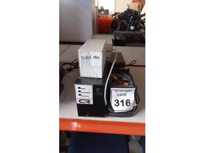 LOTE 316 - 06 ESTABILIZADORES E 01 TRANSFORMADOR. (NO ESTADO) ATENÇÃO! FAZER A VISITAÇÃO ANTES DE ARREMATAR, NÃO SABEMOS SE FUNCIONA, LEILÃO NÃO TEM GARANTIA E NEM DEVOLUÇÃO, SUJEITO A POSSÍVEIS AVARIAS VISÍVEIS/OCULTAS E/OU AUSÊNCIA DE COMPONENTES.