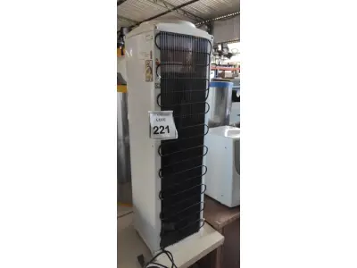 LOTE 221 - 01 BEBEDOURO PARA GARRAFÃO 220V. (NO ESTADO) ATENÇÃO! FAZER A VISITAÇÃO ANTES DE ARREMATAR, NÃO SABEMOS SE FUNCIONA, LEILÃO NÃO TEM GARANTIA E NEM DEVOLUÇÃO, SUJEITO A POSSÍVEIS AVARIAS VISÍVEIS/OCULTAS E/OU AUSÊNCIA DE COMPONENTES.