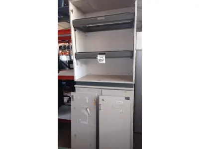 LOTE 324 - 02 ARMÁRIOS BAIXOS SENDO 01 PARA PASTAS SUSPENSAS. (NO ESTADO) ATENÇÃO! FAZER A VISITAÇÃO ANTES DE ARREMATAR, NÃO SABEMOS SE FUNCIONA, LEILÃO NÃO TEM GARANTIA E NEM DEVOLUÇÃO, SUJEITO A POSSÍVEIS AVARIAS VISÍVEIS/OCULTAS E/OU AUSÊNCIA DE COMPONENTES.