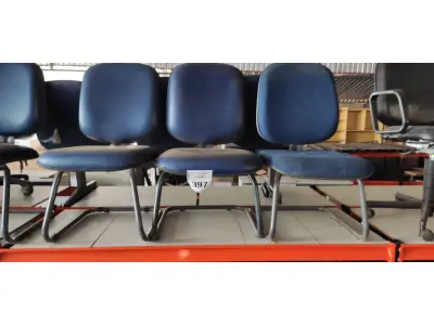 LOTE 397 - 03 CADEIRAS DE ESCRITÓRIO COM PÉS FIXOS. (NO ESTADO) ATENÇÃO! FAZER A VISITAÇÃO ANTES DE ARREMATAR, NÃO SABEMOS SE FUNCIONA, LEILÃO NÃO TEM GARANTIA E NEM DEVOLUÇÃO, SUJEITO A POSSÍVEIS AVARIAS VISÍVEIS/OCULTAS E/OU AUSÊNCIA DE COMPONENTES.