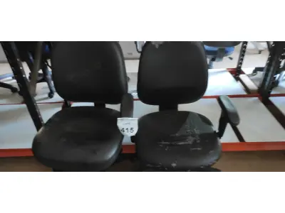 LOTE 415 - 02 CADEIRAS DE ESCRITÓRIO. (NO ESTADO) ATENÇÃO! FAZER A VISITAÇÃO ANTES DE ARREMATAR, NÃO SABEMOS SE FUNCIONA, LEILÃO NÃO TEM GARANTIA E NEM DEVOLUÇÃO, SUJEITO A POSSÍVEIS AVARIAS VISÍVEIS/OCULTAS E/OU AUSÊNCIA DE COMPONENTES.