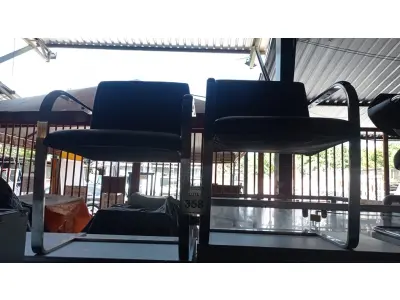 LOTE 358 - 02 CADEIRAS COM PÉS FIXOS. (NO ESTADO) ATENÇÃO! FAZER A VISITAÇÃO ANTES DE ARREMATAR, NÃO SABEMOS SE FUNCIONA, LEILÃO NÃO TEM GARANTIA E NEM DEVOLUÇÃO, SUJEITO A POSSÍVEIS AVARIAS VISÍVEIS/OCULTAS E/OU AUSÊNCIA DE COMPONENTES.