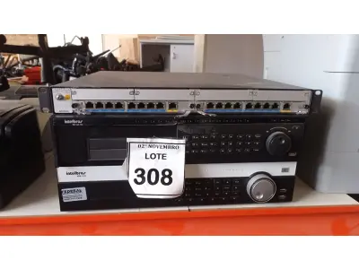 LOTE 308 - 02 DVRS MARCA INTELBRAS E 01 SWITCH. (NO ESTADO) ATENÇÃO! FAZER A VISITAÇÃO ANTES DE ARREMATAR, NÃO SABEMOS SE FUNCIONA, LEILÃO NÃO TEM GARANTIA E NEM DEVOLUÇÃO, SUJEITO A POSSÍVEIS AVARIAS VISÍVEIS/OCULTAS E/OU AUSÊNCIA DE COMPONENTES.