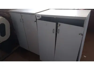 LOTE 353 - 02 ARMÁRIOS BAIXOS. (NO ESTADO) ATENÇÃO! FAZER A VISITAÇÃO ANTES DE ARREMATAR, NÃO SABEMOS SE FUNCIONA, LEILÃO NÃO TEM GARANTIA E NEM DEVOLUÇÃO, SUJEITO A POSSÍVEIS AVARIAS VISÍVEIS/OCULTAS E/OU AUSÊNCIA DE COMPONENTES.