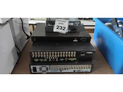 LOTE 232 - 02 SWITCHES, 02 DVR E 01 APARELHO DE DVD. (NO ESTADO) ATENÇÃO! FAZER A VISITAÇÃO ANTES DE ARREMATAR, NÃO SABEMOS SE FUNCIONA, LEILÃO NÃO TEM GARANTIA E NEM DEVOLUÇÃO, SUJEITO A POSSÍVEIS AVARIAS VISÍVEIS/OCULTAS E/OU AUSÊNCIA DE COMPONENTES.