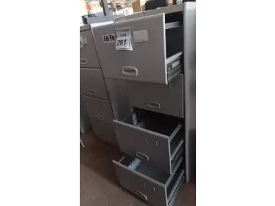 LOTE 281 - 01 ARQUIVO DE AÇO COM 04 GAVETAS. (NO ESTADO) ATENÇÃO! FAZER A VISITAÇÃO ANTES DE ARREMATAR, NÃO SABEMOS SE FUNCIONA, LEILÃO NÃO TEM GARANTIA E NEM DEVOLUÇÃO, SUJEITO A POSSÍVEIS AVARIAS VISÍVEIS/OCULTAS E/OU AUSÊNCIA DE COMPONENTES.