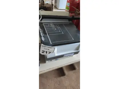 LOTE 217 - 01 CENTRAL TELEFÔNICA, 01 CORTADOR DE PAPEL MANUAL, 01 ENCADERNADOR TÉRMICO E 01 CPU. (NO ESTADO) ATENÇÃO! FAZER A VISITAÇÃO ANTES DE ARREMATAR, NÃO SABEMOS SE FUNCIONA, LEILÃO NÃO TEM GARANTIA E NEM DEVOLUÇÃO, SUJEITO A POSSÍVEIS AVARIAS VISÍVEIS/OCULTAS E/OU AUSÊNCIA DE COMPONENTES.