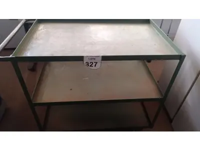 LOTE 327 - 01 CARRINHO DE FERRO PARA OFICINAS COM 03 COMPARTIMENTOS. (NO ESTADO) ATENÇÃO! FAZER A VISITAÇÃO ANTES DE ARREMATAR, NÃO SABEMOS SE FUNCIONA, LEILÃO NÃO TEM GARANTIA E NEM DEVOLUÇÃO, SUJEITO A POSSÍVEIS AVARIAS VISÍVEIS/OCULTAS E/OU AUSÊNCIA DE COMPONENTES.