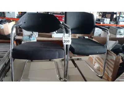 LOTE 200 - 02 CADEIRAS DE PÉS FIXOS . (NO ESTADO) ATENÇÃO! FAZER A VISITAÇÃO ANTES DE ARREMATAR, NÃO SABEMOS SE FUNCIONA, LEILÃO NÃO TEM GARANTIA E NEM DEVOLUÇÃO, SUJEITO A POSSÍVEIS AVARIAS VISÍVEIS/OCULTAS E/OU AUSÊNCIA DE COMPONENTES.