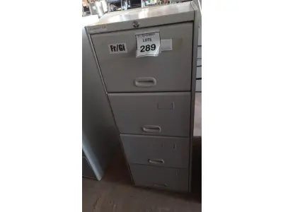LOTE 289 - 01 ARQUIVO DE AÇO COM 04 GAVETAS. (NO ESTADO) ATENÇÃO! FAZER A VISITAÇÃO ANTES DE ARREMATAR, NÃO SABEMOS SE FUNCIONA, LEILÃO NÃO TEM GARANTIA E NEM DEVOLUÇÃO, SUJEITO A POSSÍVEIS AVARIAS VISÍVEIS/OCULTAS E/OU AUSÊNCIA DE COMPONENTES.