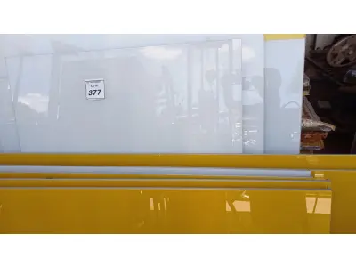 LOTE 377 - 09 PAINÉIS DE VIDRO COM CORES E TAMANHOS DIVERSOS. (NO ESTADO) ATENÇÃO! FAZER A VISITAÇÃO ANTES DE ARREMATAR, NÃO SABEMOS SE FUNCIONA, LEILÃO NÃO TEM GARANTIA E NEM DEVOLUÇÃO, SUJEITO A POSSÍVEIS AVARIAS VISÍVEIS/OCULTAS E/OU AUSÊNCIA DE COMPONENTES.