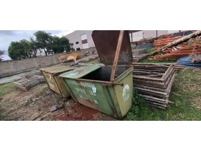 LOTE 102 - 01 LIXEIRA EM FERRO. (NO ESTADO) ATENÇÃO! FAZER A VISITAÇÃO ANTES DE ARREMATAR, NÃO SABEMOS SE FUNCIONA, LEILÃO NÃO TEM GARANTIA E NEM DEVOLUÇÃO, SUJEITO A POSSÍVEIS AVARIAS VISÍVEIS/OCULTAS E/OU AUSÊNCIA DE COMPONENTES.