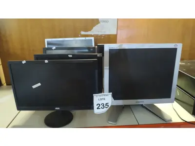 LOTE 235 - 08 MONITORES DE MARCAS E MODELOS DIVERSOS. (NO ESTADO) ATENÇÃO! FAZER A VISITAÇÃO ANTES DE ARREMATAR, NÃO SABEMOS SE FUNCIONA, LEILÃO NÃO TEM GARANTIA E NEM DEVOLUÇÃO, SUJEITO A POSSÍVEIS AVARIAS VISÍVEIS/OCULTAS E/OU AUSÊNCIA DE COMPONENTES.