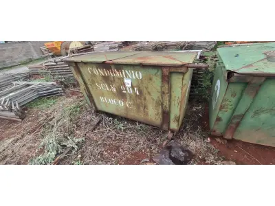 LOTE 104 - 01 LIXEIRA DE FERRO. (NO ESTADO) ATENÇÃO! FAZER A VISITAÇÃO ANTES DE ARREMATAR, NÃO SABEMOS SE FUNCIONA, LEILÃO NÃO TEM GARANTIA E NEM DEVOLUÇÃO, SUJEITO A POSSÍVEIS AVARIAS VISÍVEIS/OCULTAS E/OU AUSÊNCIA DE COMPONENTES.