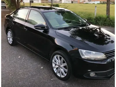 LOTE 362 - 01 VW/JETTA 2.0  ANO 2013, COR PRETA, FLEX (NO ESTADO)