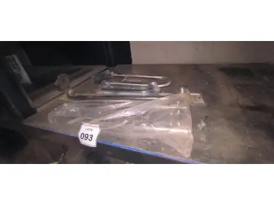 LOTE 093 - 04 BARRAS DE APOIO. (NO ESTADO) ATENÇÃO! FAZER A VISITAÇÃO ANTES DE ARREMATAR, NÃO SABEMOS SE FUNCIONA, LEILÃO NÃO TEM GARANTIA E NEM DEVOLUÇÃO, SUJEITO A POSSÍVEIS AVARIAS VISÍVEIS/OCULTAS E/OU AUSÊNCIA DE COMPONENTES.