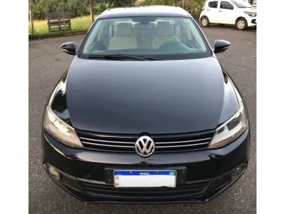 01 VW/JETTA 2.0  ANO 2013, COR PRETA, FLEX (NO ESTADO)