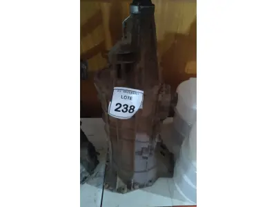 LOTE 238 - 01 CÂMBIO DE FORD RANGER 4X2. (NO ESTADO) ATENÇÃO! FAZER A VISITAÇÃO ANTES DE ARREMATAR, NÃO SABEMOS SE FUNCIONA, LEILÃO NÃO TEM GARANTIA E NEM DEVOLUÇÃO, SUJEITO A POSSÍVEIS AVARIAS VISÍVEIS/OCULTAS E/OU AUSÊNCIA DE COMPONENTES.