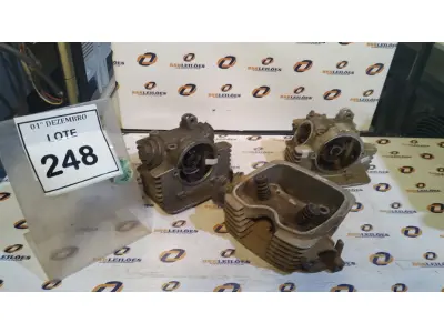 LOTE 248 - 03 CABEÇOTES DE MOTO YAMAHA. (NO ESTADO) ATENÇÃO! FAZER A VISITAÇÃO ANTES DE ARREMATAR, NÃO SABEMOS SE FUNCIONA, LEILÃO NÃO TEM GARANTIA E NEM DEVOLUÇÃO, SUJEITO A POSSÍVEIS AVARIAS VISÍVEIS/OCULTAS E/OU AUSÊNCIA DE COMPONENTES.
