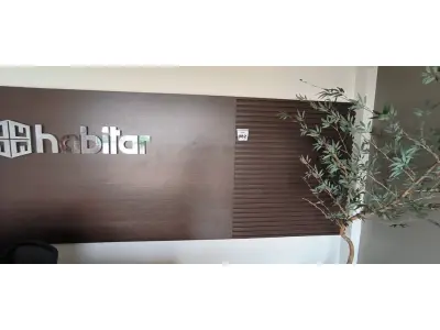 LOTE 082 - 01 PAINEL EM MADEIRA. (NO ESTADO) ATENÇÃO! FAZER A VISITAÇÃO ANTES DE ARREMATAR, NÃO SABEMOS SE FUNCIONA, LEILÃO NÃO TEM GARANTIA E NEM DEVOLUÇÃO, SUJEITO A POSSÍVEIS AVARIAS VISÍVEIS/OCULTAS E/OU AUSÊNCIA DE COMPONENTES.