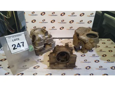 LOTE 247 - 03 CABEÇOTES DE MOTO DIVERSOS. (NO ESTADO) ATENÇÃO! FAZER A VISITAÇÃO ANTES DE ARREMATAR, NÃO SABEMOS SE FUNCIONA, LEILÃO NÃO TEM GARANTIA E NEM DEVOLUÇÃO, SUJEITO A POSSÍVEIS AVARIAS VISÍVEIS/OCULTAS E/OU AUSÊNCIA DE COMPONENTES.