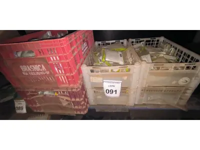 LOTE 091 - 01 LOTE COM SUPORTES DE MODULOS, TOMADAS E PLACAS CEGAS, SUPORTES DE PLACA CEGA 4X4 E 4X2. (NO ESTADO) ATENÇÃO! FAZER A VISITAÇÃO ANTES DE ARREMATAR, NÃO SABEMOS SE FUNCIONA, LEILÃO NÃO TEM GARANTIA E NEM DEVOLUÇÃO, SUJEITO A POSSÍVEIS AVARIAS VISÍVEIS/OCULTAS E/OU AUSÊNCIA DE COMPONENTES.