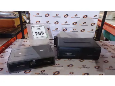 LOTE 289 - 02 DISQUETEIRAS MARCA PIONEER. (NO ESTADO) ATENÇÃO! FAZER A VISITAÇÃO ANTES DE ARREMATAR, NÃO SABEMOS SE FUNCIONA, LEILÃO NÃO TEM GARANTIA E NEM DEVOLUÇÃO, SUJEITO A POSSÍVEIS AVARIAS VISÍVEIS/OCULTAS E/OU AUSÊNCIA DE COMPONENTES.