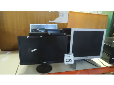 LOTE 235 - 08 MONITORES DE MARCAS E MODELOS DIVERSOS. (NO ESTADO) ATENÇÃO! FAZER A VISITAÇÃO ANTES DE ARREMATAR, NÃO SABEMOS SE FUNCIONA, LEILÃO NÃO TEM GARANTIA E NEM DEVOLUÇÃO, SUJEITO A POSSÍVEIS AVARIAS VISÍVEIS/OCULTAS E/OU AUSÊNCIA DE COMPONENTES.