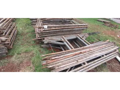 LOTE 092 - 10 ANDAIMES COM 10 MESAS DE FERRO. (NO ESTADO) ATENÇÃO! FAZER A VISITAÇÃO ANTES DE ARREMATAR, NÃO SABEMOS SE FUNCIONA, LEILÃO NÃO TEM GARANTIA E NEM DEVOLUÇÃO, SUJEITO A POSSÍVEIS AVARIAS VISÍVEIS/OCULTAS E/OU AUSÊNCIA DE COMPONENTES.