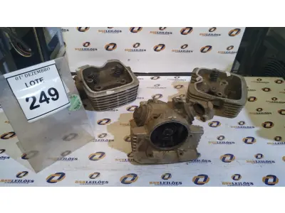 LOTE 249 - 03 CABEÇOTES DE MOTO HONDA FAN. (NO ESTADO) ATENÇÃO! FAZER A VISITAÇÃO ANTES DE ARREMATAR, NÃO SABEMOS SE FUNCIONA, LEILÃO NÃO TEM GARANTIA E NEM DEVOLUÇÃO, SUJEITO A POSSÍVEIS AVARIAS VISÍVEIS/OCULTAS E/OU AUSÊNCIA DE COMPONENTES.