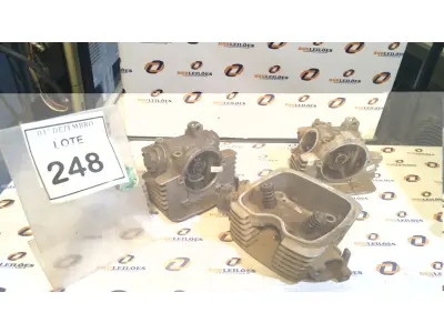 LOTE 248 - 03 CABEÇOTES DE MOTO YAMAHA. (NO ESTADO) ATENÇÃO! FAZER A VISITAÇÃO ANTES DE ARREMATAR, NÃO SABEMOS SE FUNCIONA, LEILÃO NÃO TEM GARANTIA E NEM DEVOLUÇÃO, SUJEITO A POSSÍVEIS AVARIAS VISÍVEIS/OCULTAS E/OU AUSÊNCIA DE COMPONENTES.