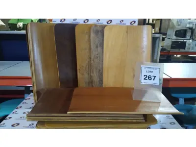 LOTE 267 - 20 PLACAS DE MADEIRA. (NO ESTADO) ATENÇÃO! FAZER A VISITAÇÃO ANTES DE ARREMATAR, NÃO SABEMOS SE FUNCIONA, LEILÃO NÃO TEM GARANTIA E NEM DEVOLUÇÃO, SUJEITO A POSSÍVEIS AVARIAS VISÍVEIS/OCULTAS E/OU AUSÊNCIA DE COMPONENTES.