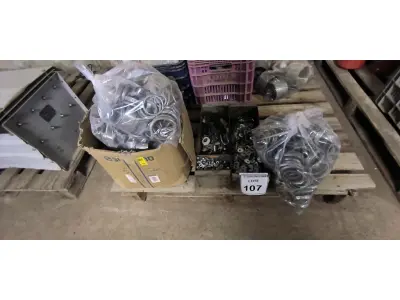 LOTE 107 - 01 LOTE COM ARRUELAS EM ALUMÍNIO, LUVAS DE EMENDAS EM ALUMINIO TAMANHOS DIVERSOS. (NO ESTADO) ATENÇÃO! FAZER A VISITAÇÃO ANTES DE ARREMATAR, NÃO SABEMOS SE FUNCIONA, LEILÃO NÃO TEM GARANTIA E NEM DEVOLUÇÃO, SUJEITO A POSSÍVEIS AVARIAS VISÍVEIS/OCULTAS E/OU AUSÊNCIA DE COMPONENTES.