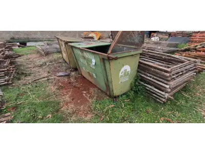 LOTE 102 - 01 LIXEIRA EM FERRO. (NO ESTADO) ATENÇÃO! FAZER A VISITAÇÃO ANTES DE ARREMATAR, NÃO SABEMOS SE FUNCIONA, LEILÃO NÃO TEM GARANTIA E NEM DEVOLUÇÃO, SUJEITO A POSSÍVEIS AVARIAS VISÍVEIS/OCULTAS E/OU AUSÊNCIA DE COMPONENTES.