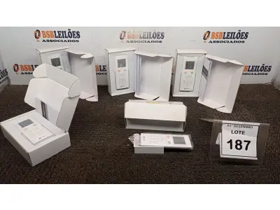 LOTE 187 - 05 CONTROLES DE AR-CONDICIONADO MARCA TRANE. (NO ESTADO) ATENÇÃO! FAZER A VISITAÇÃO ANTES DE ARREMATAR, NÃO SABEMOS SE FUNCIONA, LEILÃO NÃO TEM GARANTIA E NEM DEVOLUÇÃO, SUJEITO A POSSÍVEIS AVARIAS VISÍVEIS/OCULTAS E/OU AUSÊNCIA DE COMPONENTES.