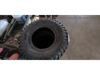 LOTE 139 - 01 JOGO DE PNEUS PARA TRILHA 285/80/14 (NOVO). (NO ESTADO) ATENÇÃO! FAZER A VISITAÇÃO ANTES DE ARREMATAR, NÃO SABEMOS SE FUNCIONA, LEILÃO NÃO TEM GARANTIA E NEM DEVOLUÇÃO, SUJEITO A POSSÍVEIS AVARIAS VISÍVEIS/OCULTAS E/OU AUSÊNCIA DE COMPONENTES.