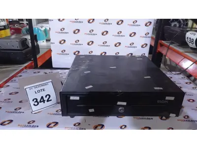 LOTE 342 - 01 GAVETA DE DINHEIRO. (NO ESTADO) ATENÇÃO! FAZER A VISITAÇÃO ANTES DE ARREMATAR, NÃO SABEMOS SE FUNCIONA, LEILÃO NÃO TEM GARANTIA E NEM DEVOLUÇÃO, SUJEITO A POSSÍVEIS AVARIAS VISÍVEIS/OCULTAS E/OU AUSÊNCIA DE COMPONENTES.