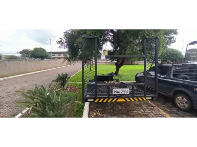 LOTE 140 - 01 CARRETINHA PARA TRANSPORTE DE CARRO PLACA PQA2907. (NO ESTADO) ATENÇÃO! FAZER A VISITAÇÃO ANTES DE ARREMATAR, NÃO SABEMOS SE FUNCIONA, LEILÃO NÃO TEM GARANTIA E NEM DEVOLUÇÃO, SUJEITO A POSSÍVEIS AVARIAS VISÍVEIS/OCULTAS E/OU AUSÊNCIA DE COMPONENTES.