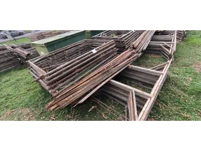 LOTE 116 - 10 ANDAIMES COM 10 MESAS DE FERRO. (NO ESTADO) ATENÇÃO! FAZER A VISITAÇÃO ANTES DE ARREMATAR, NÃO SABEMOS SE FUNCIONA, LEILÃO NÃO TEM GARANTIA E NEM DEVOLUÇÃO, SUJEITO A POSSÍVEIS AVARIAS VISÍVEIS/OCULTAS E/OU AUSÊNCIA DE COMPONENTES.