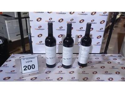 LOTE 200 - 03 GARRAFAS DE VINHO FINO TINTO SECO VALA REAL DE 750ML SAFRA 2019. (NO ESTADO) ATENÇÃO! FAZER A VISITAÇÃO ANTES DE ARREMATAR, NÃO SABEMOS SE FUNCIONA, LEILÃO NÃO TEM GARANTIA E NEM DEVOLUÇÃO, SUJEITO A POSSÍVEIS AVARIAS VISÍVEIS/OCULTAS E/OU AUSÊNCIA DE COMPONENTES.