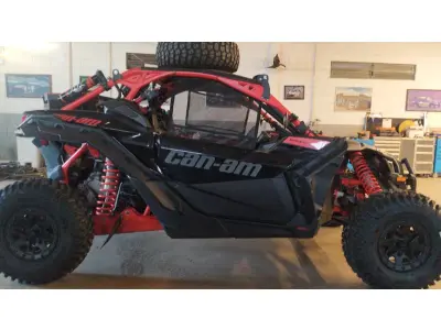 LOTE 138 - 01 VEÍCULO CAN-AM MAVERICK X3 XRS; ANO 2018. (NO ESTADO) ATENÇÃO! FAZER A VISITAÇÃO ANTES DE ARREMATAR, NÃO SABEMOS SE FUNCIONA, LEILÃO NÃO TEM GARANTIA E NEM DEVOLUÇÃO, SUJEITO A POSSÍVEIS AVARIAS VISÍVEIS/OCULTAS E/OU AUSÊNCIA DE COMPONENTES.