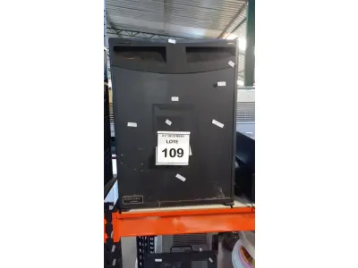 LOTE 109 - 01 FRIGOBAR MARCA ELECTROLUX. (NO ESTADO) ATENÇÃO! FAZER A VISITAÇÃO ANTES DE ARREMATAR, NÃO SABEMOS SE FUNCIONA, LEILÃO NÃO TEM GARANTIA E NEM DEVOLUÇÃO, SUJEITO A POSSÍVEIS AVARIAS VISÍVEIS/OCULTAS E/OU AUSÊNCIA DE COMPONENTES.