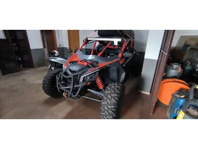 LOTE 138 - 01 VEÍCULO CAN-AM MAVERICK X3 XRS; ANO 2018. (NO ESTADO) ATENÇÃO! FAZER A VISITAÇÃO ANTES DE ARREMATAR, NÃO SABEMOS SE FUNCIONA, LEILÃO NÃO TEM GARANTIA E NEM DEVOLUÇÃO, SUJEITO A POSSÍVEIS AVARIAS VISÍVEIS/OCULTAS E/OU AUSÊNCIA DE COMPONENTES.