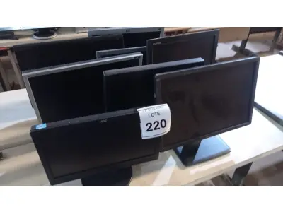 LOTE 220 - 08 MONITORES LCD MARCAS E MODELOS DIVERSOS. (NO ESTADO) ATENÇÃO! FAZER A VISITAÇÃO ANTES DE ARREMATAR, NÃO SABEMOS SE FUNCIONA, LEILÃO NÃO TEM GARANTIA E NEM DEVOLUÇÃO, SUJEITO A POSSÍVEIS AVARIAS VISÍVEIS/OCULTAS E/OU AUSÊNCIA DE COMPONENTES.