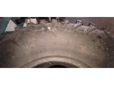 LOTE 139 - 01 JOGO DE PNEUS PARA TRILHA 285/80/14 (NOVO). (NO ESTADO) ATENÇÃO! FAZER A VISITAÇÃO ANTES DE ARREMATAR, NÃO SABEMOS SE FUNCIONA, LEILÃO NÃO TEM GARANTIA E NEM DEVOLUÇÃO, SUJEITO A POSSÍVEIS AVARIAS VISÍVEIS/OCULTAS E/OU AUSÊNCIA DE COMPONENTES.