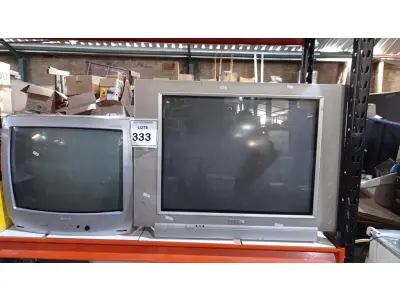 LOTE 333 -  02 TVS DE TUBO MARCA PHILIPS E SEMP. (NO ESTADO) ATENÇÃO! FAZER A VISITAÇÃO ANTES DE ARREMATAR, NÃO SABEMOS SE FUNCIONA, LEILÃO NÃO TEM GARANTIA E NEM DEVOLUÇÃO, SUJEITO A POSSÍVEIS AVARIAS VISÍVEIS/OCULTAS E/OU AUSÊNCIA DE COMPONENTES.