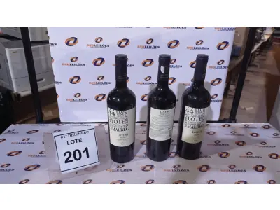 LOTE 201 - 03 GARRAFAS DE VINHO TINTO SECO FINO MALBEC LOTE 44 DE 750ML SAFRA 2020. (NO ESTADO) ATENÇÃO! FAZER A VISITAÇÃO ANTES DE ARREMATAR, NÃO SABEMOS SE FUNCIONA, LEILÃO NÃO TEM GARANTIA E NEM DEVOLUÇÃO, SUJEITO A POSSÍVEIS AVARIAS VISÍVEIS/OCULTAS E/OU AUSÊNCIA DE COMPONENTES.